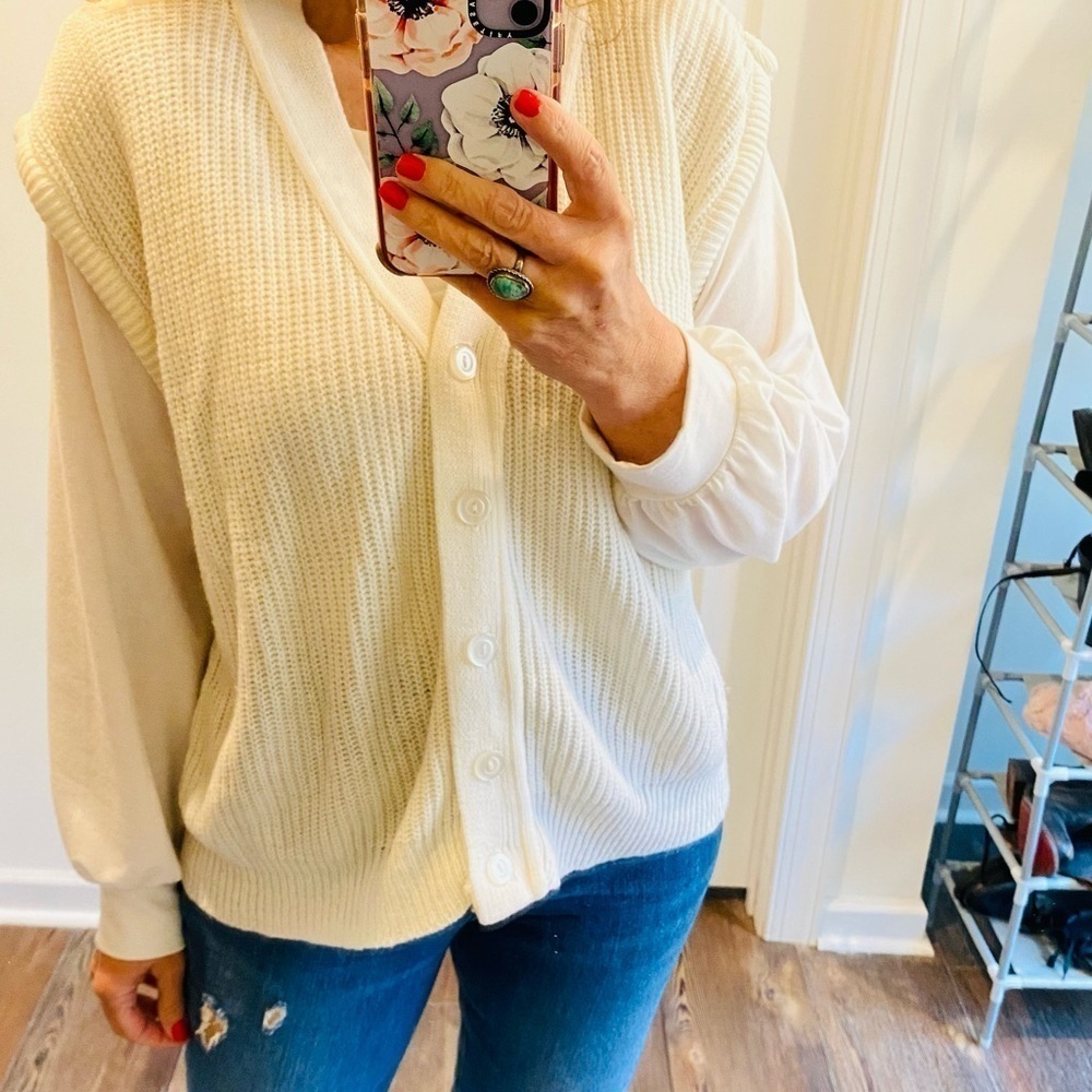 Vintage White Sweater Vest Cardigan Sweater Button Up Size Large - Picture 7 of 13